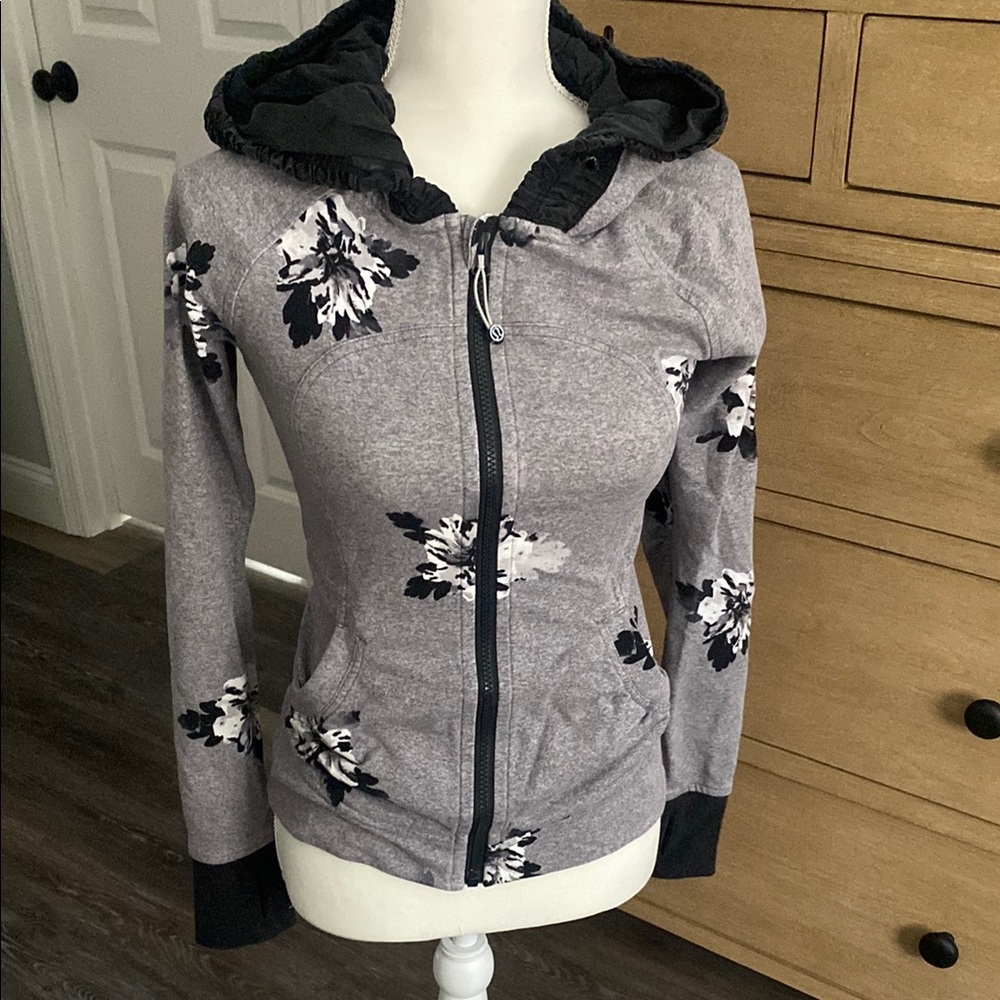 Lululemon Athletica Gray Floral Jacket